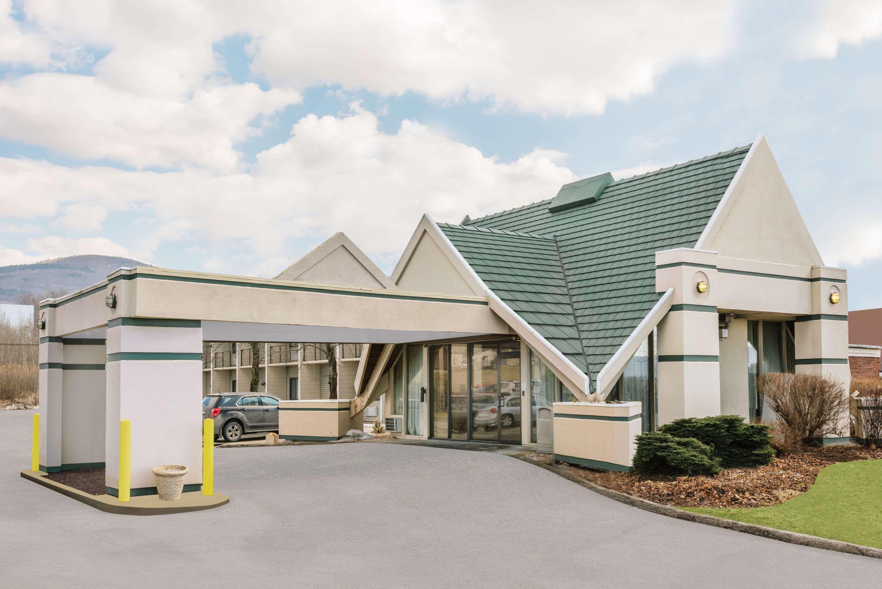 Days Inn By Wyndham Rutland/Killington Area Екстериор снимка